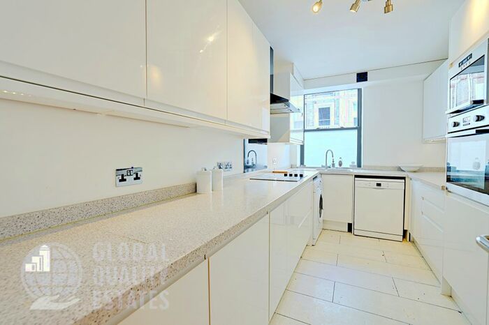 3 Bedroom Flat To Rent In Emperor's Gate, London, SW7