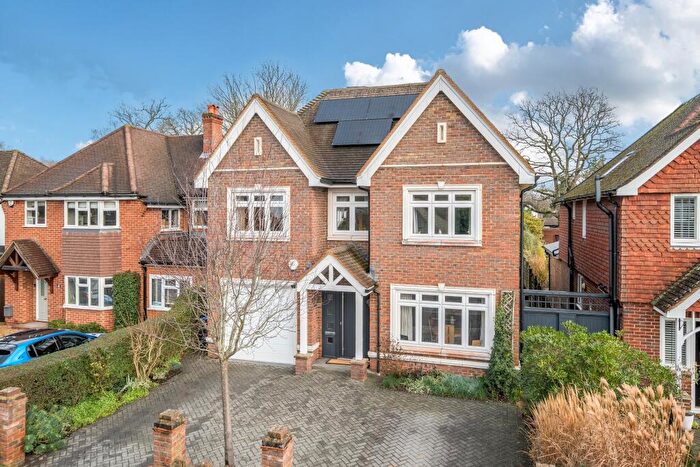 5 Bedroom Detached House For Sale In Woking, GU22