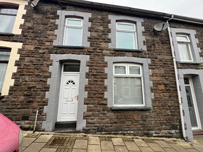 3 Bedroom Terraced House For Sale In Graigwen Road Porth - Porth, CF39