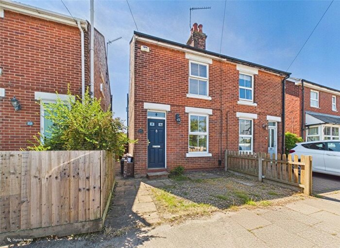 3 Bedroom Semi-Detached House To Rent In Gosbecks Road, Colchester, Essex, CO2