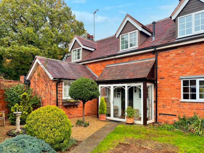 2 Bedroom House To Rent In Pratts Lane, Mappleborough Green, Studley, B80