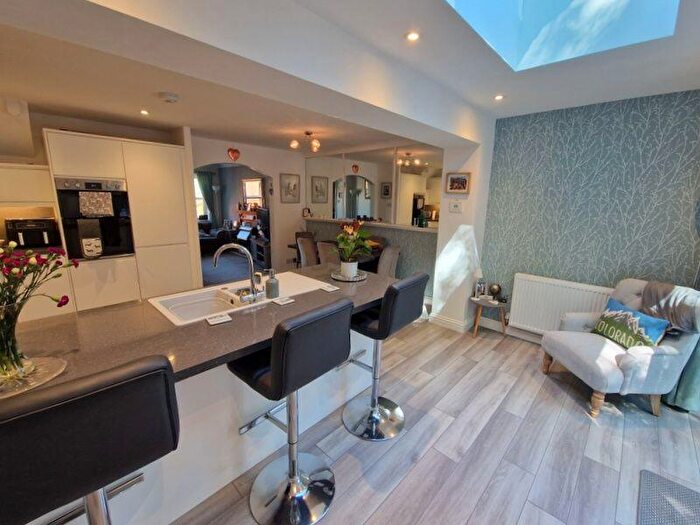5 Bedroom Detached House For Sale In Byron Way, Exmouth, EX8