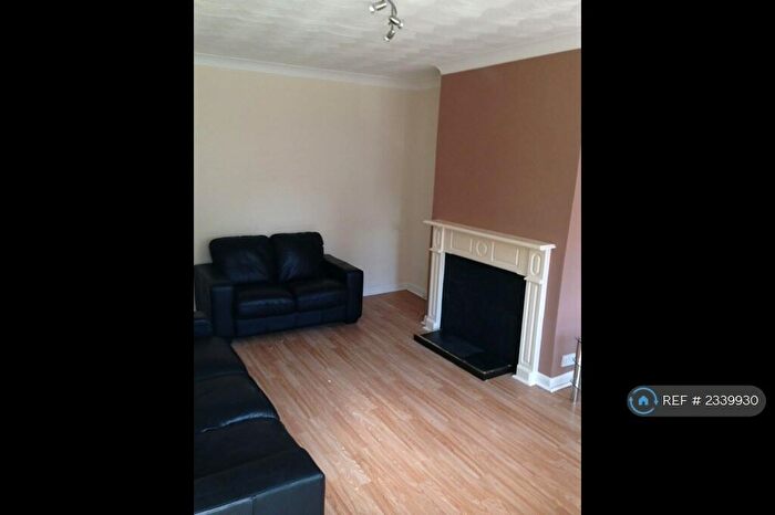 1 Bedroom Terraced House To Rent In Aviary View, Leeds, LS12