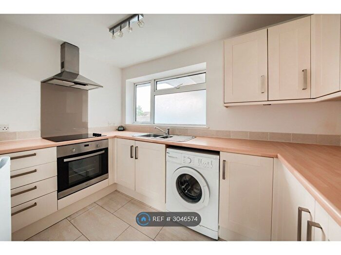 2 Bedroom Flat To Rent In Drayton Close, Stratford-Upon-Avon, CV37