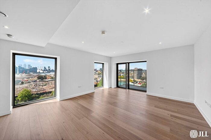3 Bedroom Flat For Sale In Riverscape Walk, London, E16