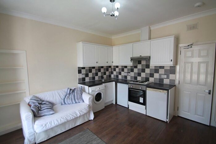 1 Bedroom Flat To Rent In L Blackness Road, Dundee, DD1