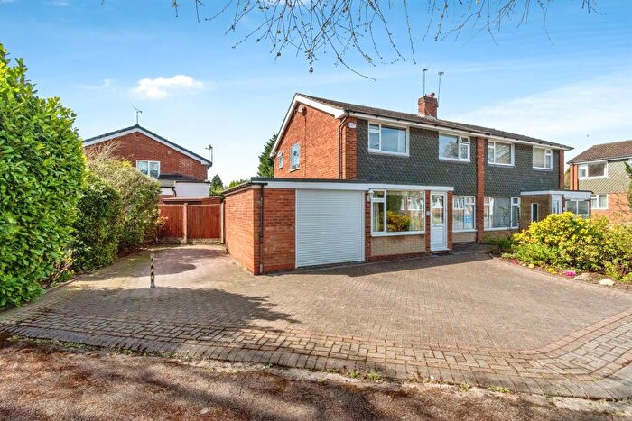 3 Bedroom Semi-Detached House For Sale In Walstead Close, Walsall, WS5