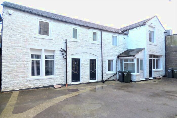 2 Bedroom Terraced House To Rent In North Street, Keighley, BD21