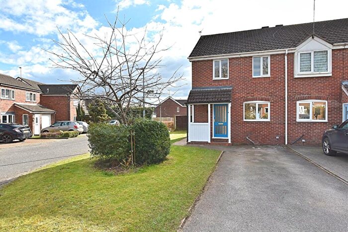 2 Bedroom End Of Terrace House For Sale In Glenorchy Close, Holmes Chapel, CW4