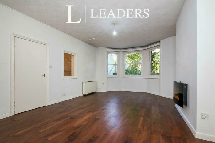 1 Bedroom Flat To Rent In Denmark Villas, Hove, BN3