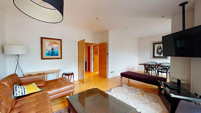 2 Bedroom Flat For Sale In Maida Vale, London, W9