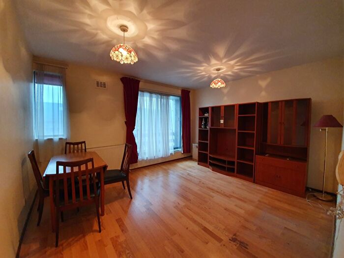 1 Bedroom Flat To Rent In Ballards Lane, London, N3
