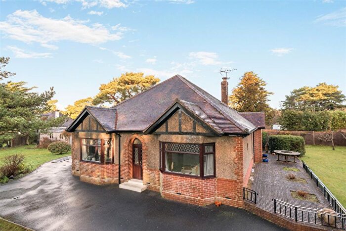 3 Bedroom Detached Bungalow For Sale In Redbridge Road, Crossways, Dorchester, DT2