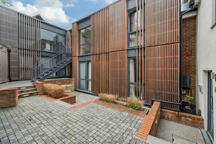 1 Bedroom Ground Flat To Rent In Bridge Street, Pipe Kiln Court, SO23