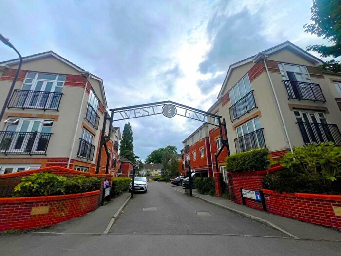 2 Bedroom Flat To Rent In West End Road, Bitterne, Southampton, Hampshire, SO18