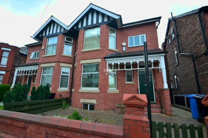 1 Bedroom Apartment To Rent In Warwick Road, Trafford, Manchester., M16