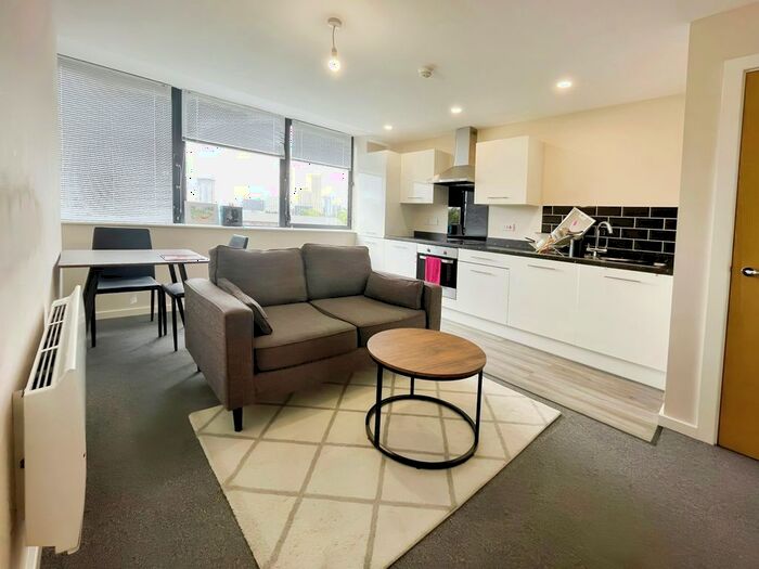 1 Bedroom Flat To Rent In Sandringham House, Windsor Street, Salford, M5