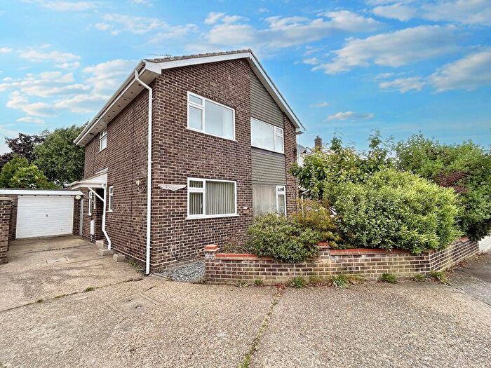 4 Bedroom Detached House For Sale In The Buntings, Bradwell, NR31