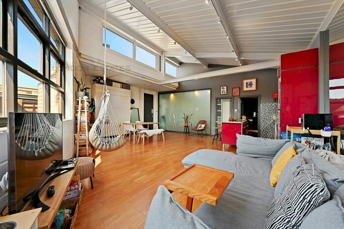 1 Bedroom Flat To Rent In New Crescent Yard, Willesden, NW10