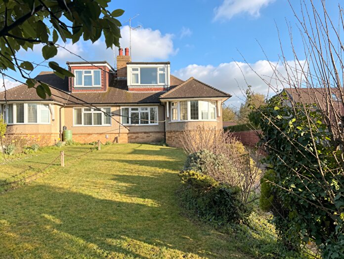 4 Bedroom Semi-Detached Bungalow For Sale In Whitehill Road, Hitchin, SG4