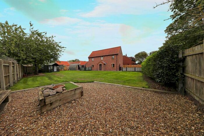 3 Bedroom Detached House For Sale In Thearne Lane, Woodmansey, Beverley, HU17