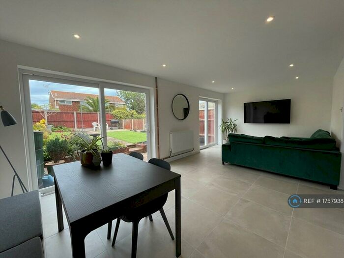 3 Bedroom Terraced House To Rent In Yardhurst Gardens, Margate, CT9