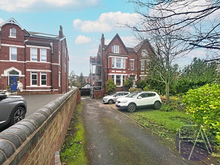 2 Bedroom Flat For Sale In Park Road West, Southport, Merseyside, PR9