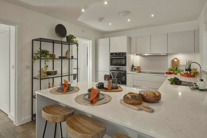 5 Bedroom Detached House For Sale In Tattenhoe Park, Priestley Drive, Milton Keynes, Buckinghamshire, MK4