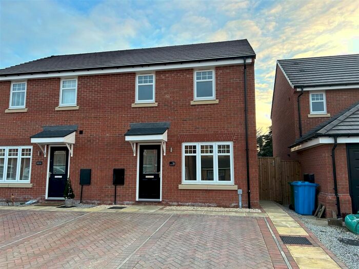 3 Bedroom Property To Rent In Hayton Avenue, Pocklington, York, YO42