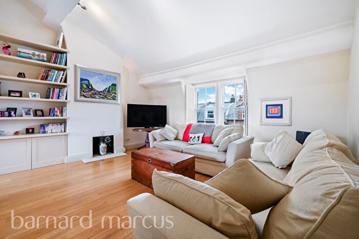 2 Bedroom Flat For Sale In Acton Lane, London, W4