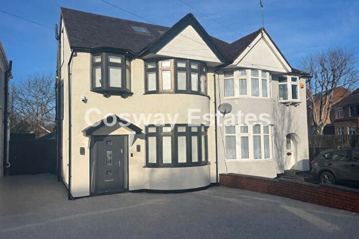 5 Bedroom Semi Detached House For Sale In Stoneyfields Lane, Edgware, HA8
