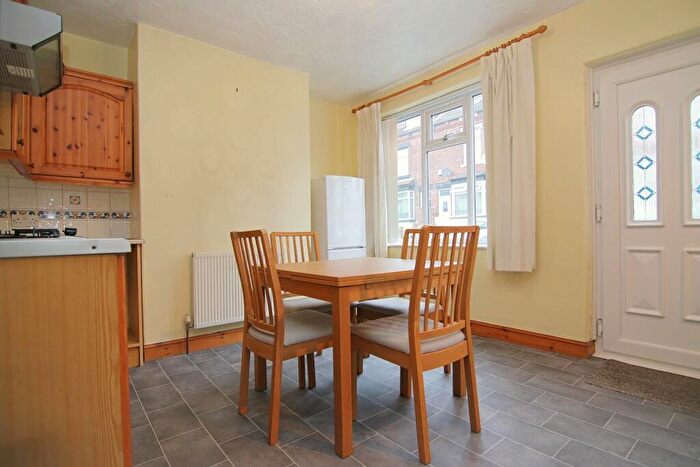 3 Bedroom Terraced House For Sale In Stanningley Road, Leeds, LS13