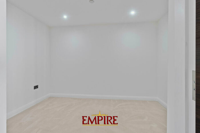 2 Bedroom Apartment To Rent In Swan Courtyard, Coventry Road, Birmingham, B26