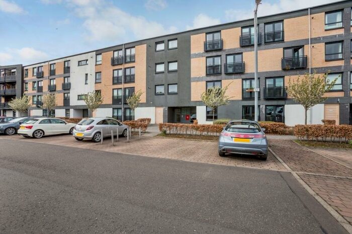 2 Bedroom Apartment To Rent In Firpark Court, Dennistoun, G31