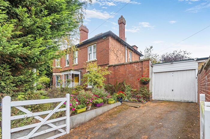 4 Bedroom Detached House For Sale In Braunston Road, Oakham, LE15