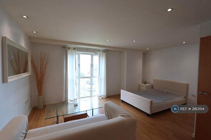 Studio To Rent In Masshouse Plaza, Birmingham, B5