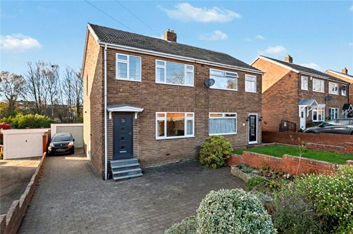 3 Bedroom Semi Detached House For Sale In Styebank Lane, Rothwell, Leeds, West Yorkshire, LS26