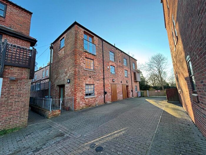 1 Bedroom Semi-Detached House To Rent In Coopers Yard, Newark, NG24