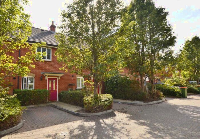 3 Bedroom Terraced House To Rent In Garvary Road, Canning Town, London, E16