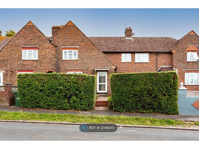 6 Bedroom Terraced House To Rent In The Crescent, Brighton, BN2