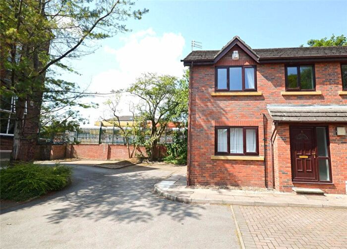 3 Bedroom Semi-Detached House To Rent In Ladybarn Mews, Fallowfield, Manchester, M14