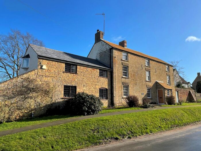 6 Bedroom Detached House For Sale In Wolford Road, Todenham, Moreton-in-Marsh, GL56