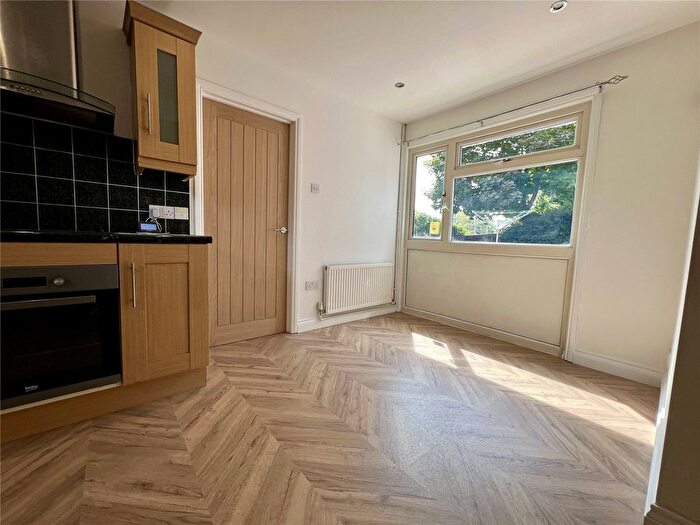 2 Bedroom Bungalow For Sale In Spout Way, Malinslee, Telford, Shropshire, TF3