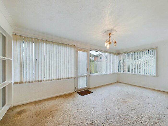 3 Bedroom Detached Bungalow For Sale In Bradstow Way, Broadstairs, CT10