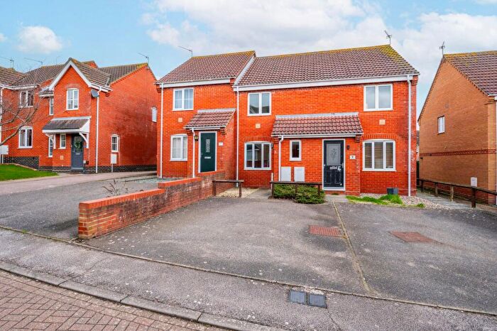 2 Bedroom Terraced House For Sale In Guscott Close, Lowestoft, NR32