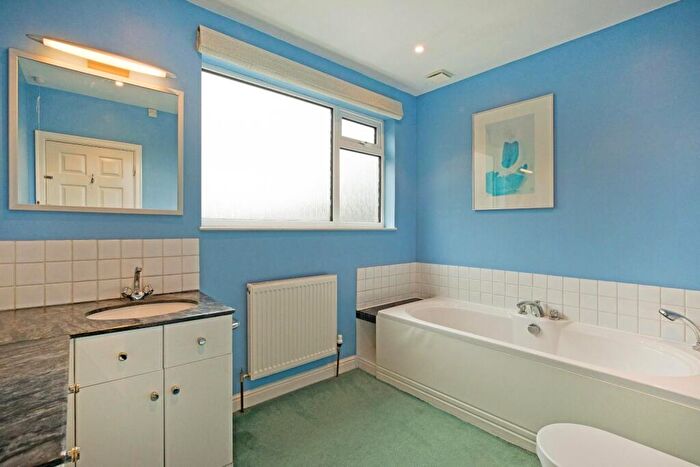 4 Bedroom Detached House For Sale In Wrexham Road, Burley In Wharfedale, LS29