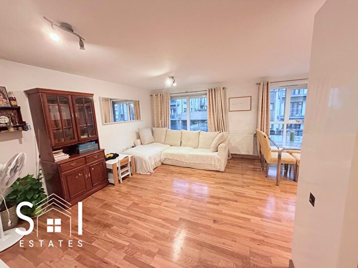 2 Bedroom Flat To Rent In Wintergreen Boulevard, West Drayton, UB7