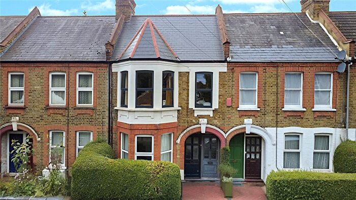 2 Bedroom Flat To Rent In Hibbert Road, London, E17