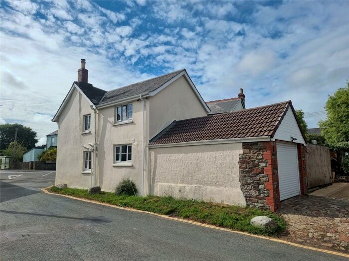 3 Bedroom End Of Terrace House For Sale In Frithelstockstone, Torrington, EX38