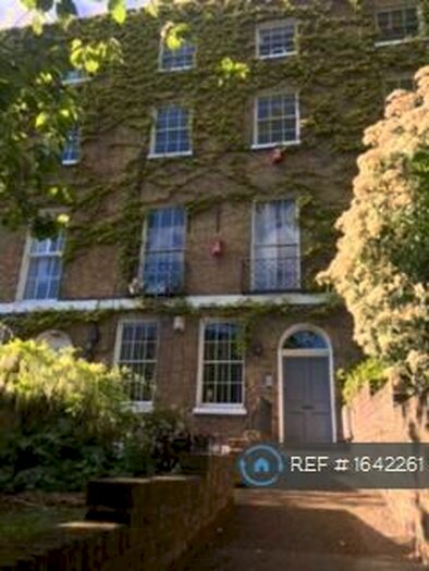 1 Bedroom Flat To Rent In Hackney Road, London, E2
